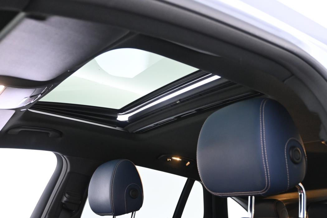 MERCEDES-BENZ EQC 2020