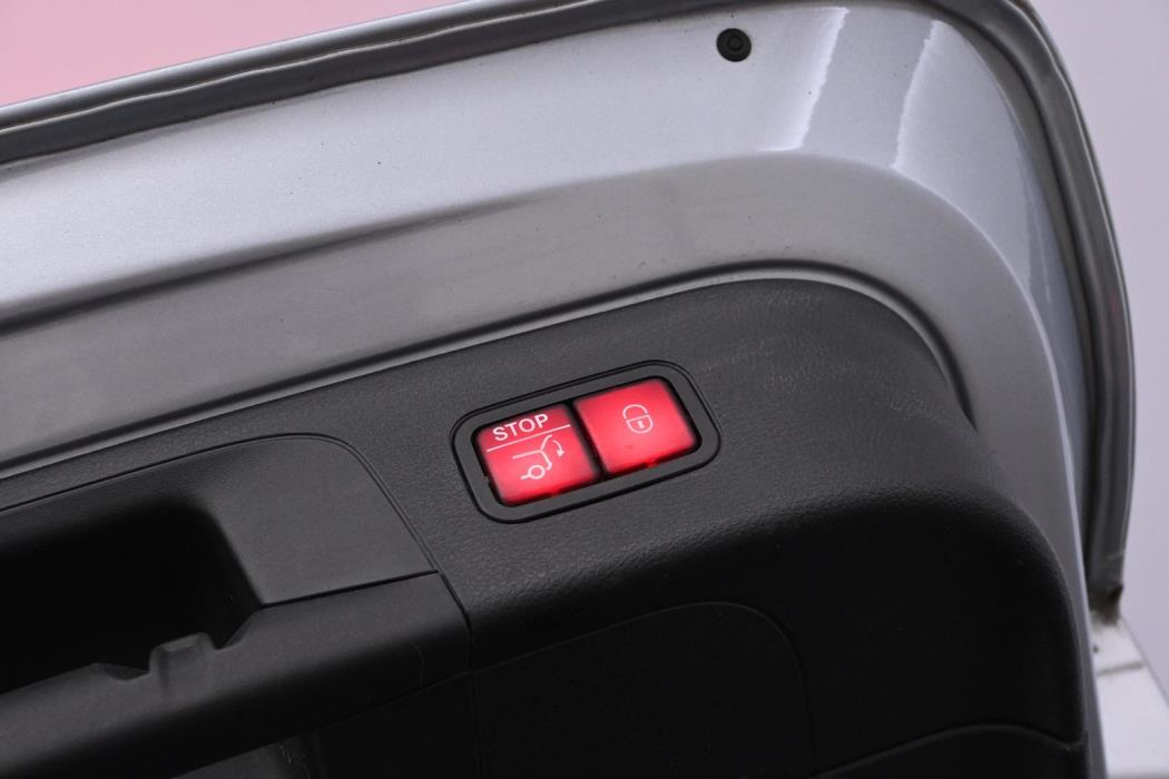 MERCEDES-BENZ EQC 2020