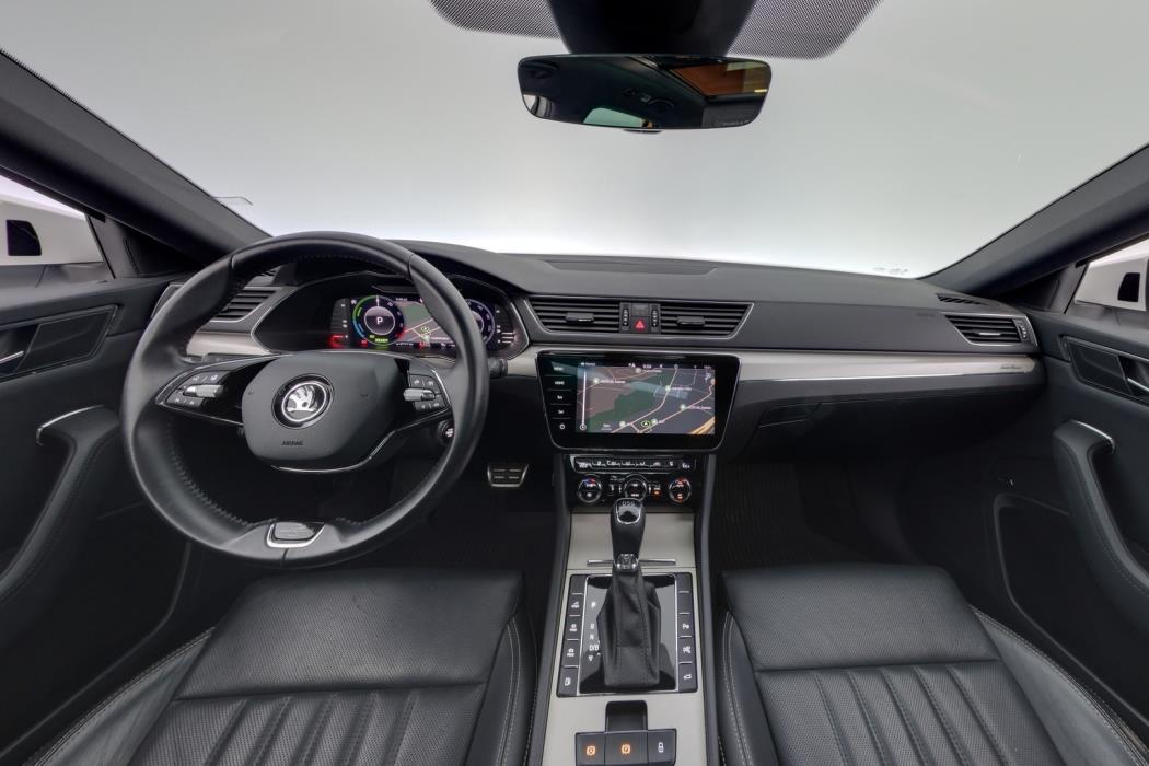 SKODA Superb 2021