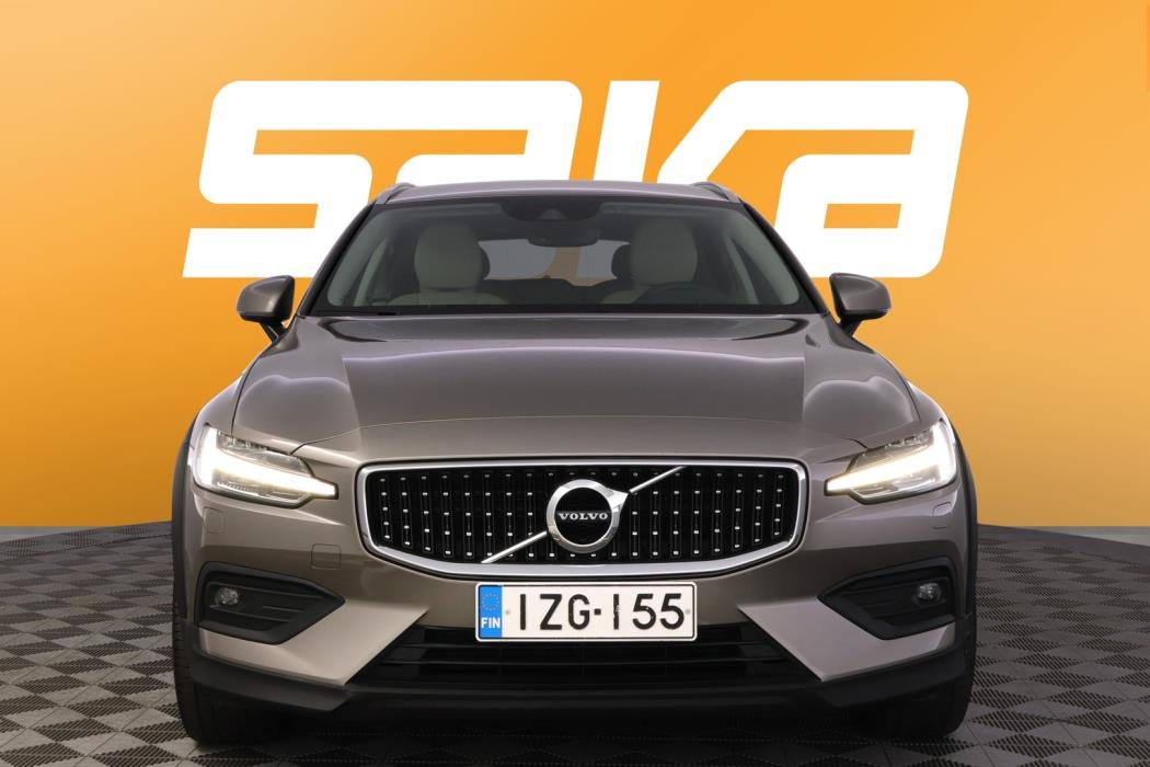VOLVO V60 Cross Country 2021