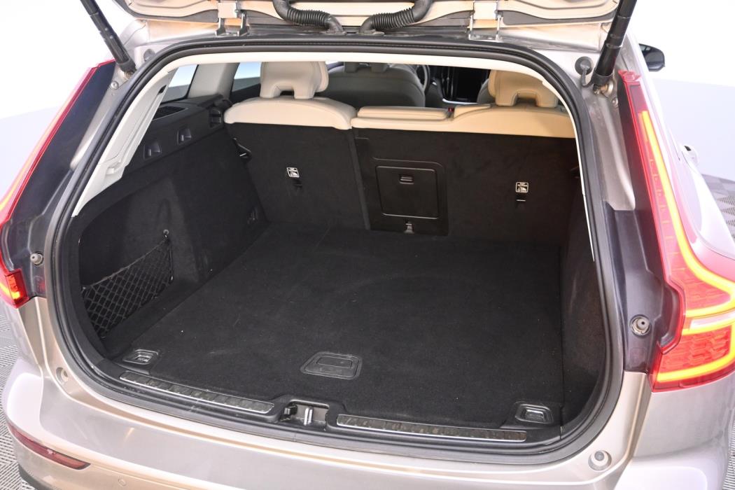 VOLVO V60 Cross Country 2021