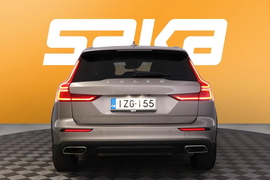 VOLVO V60 Cross Country 2021