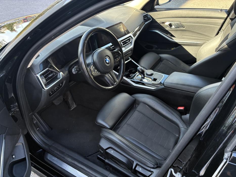 BMW 330 2021