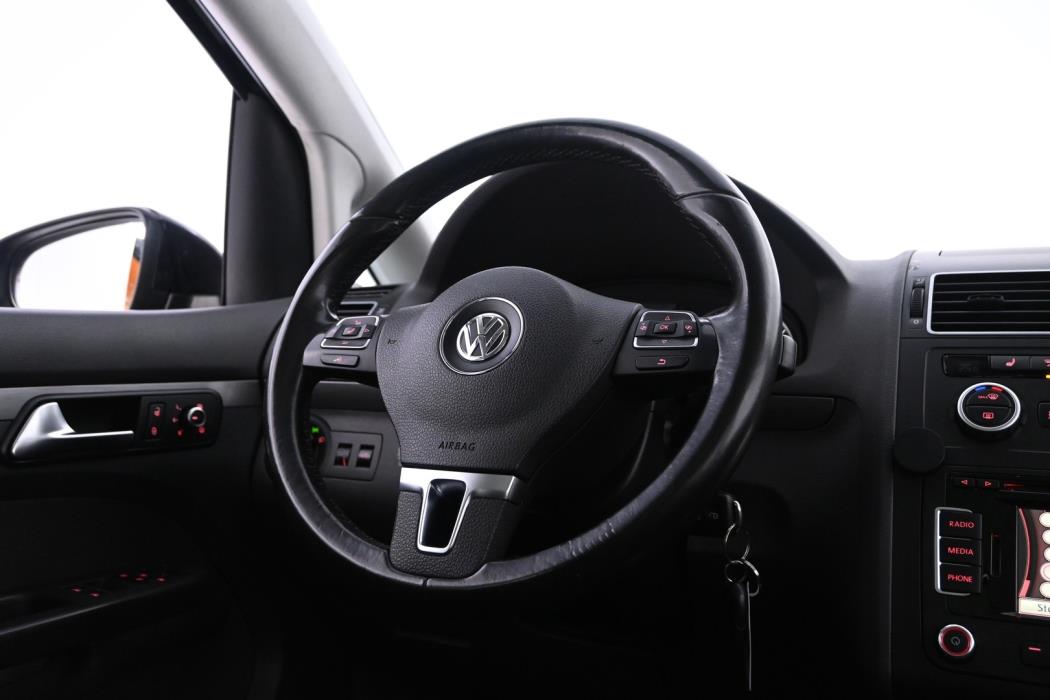 VOLKSWAGEN Touran 2014