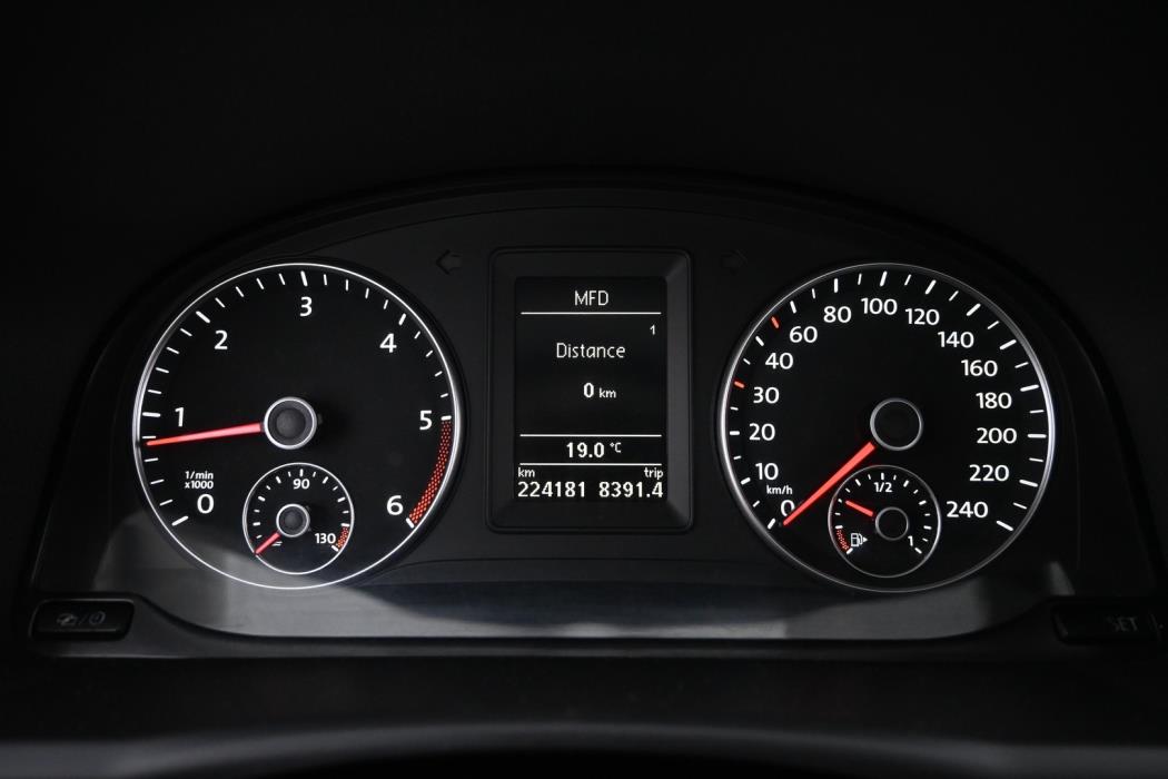 VOLKSWAGEN Touran 2014