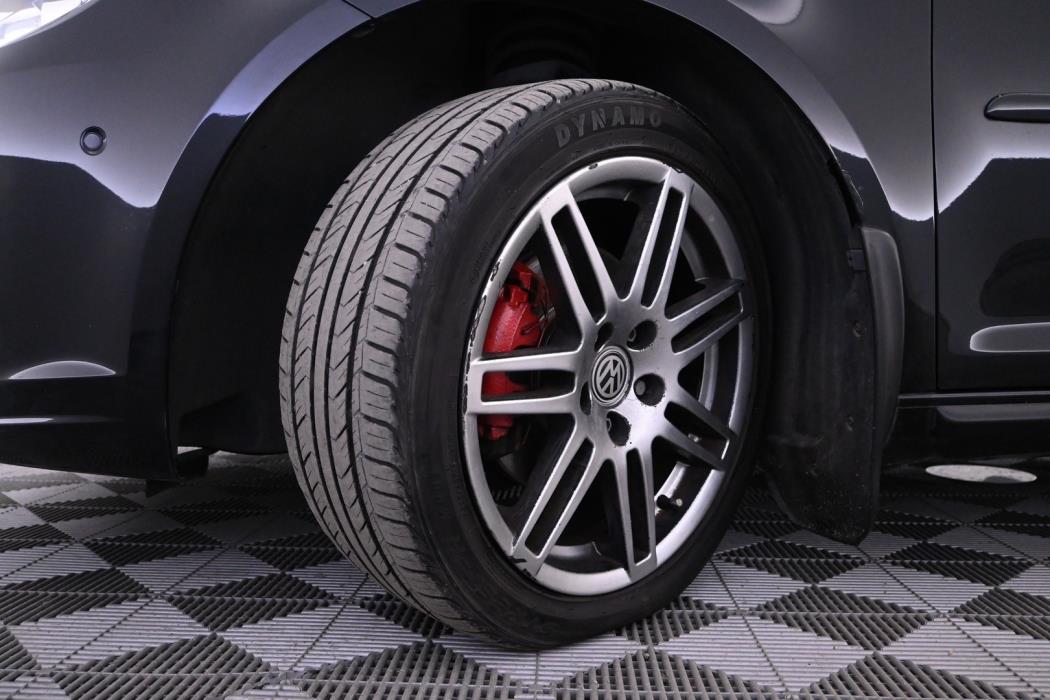 VOLKSWAGEN Touran 2014