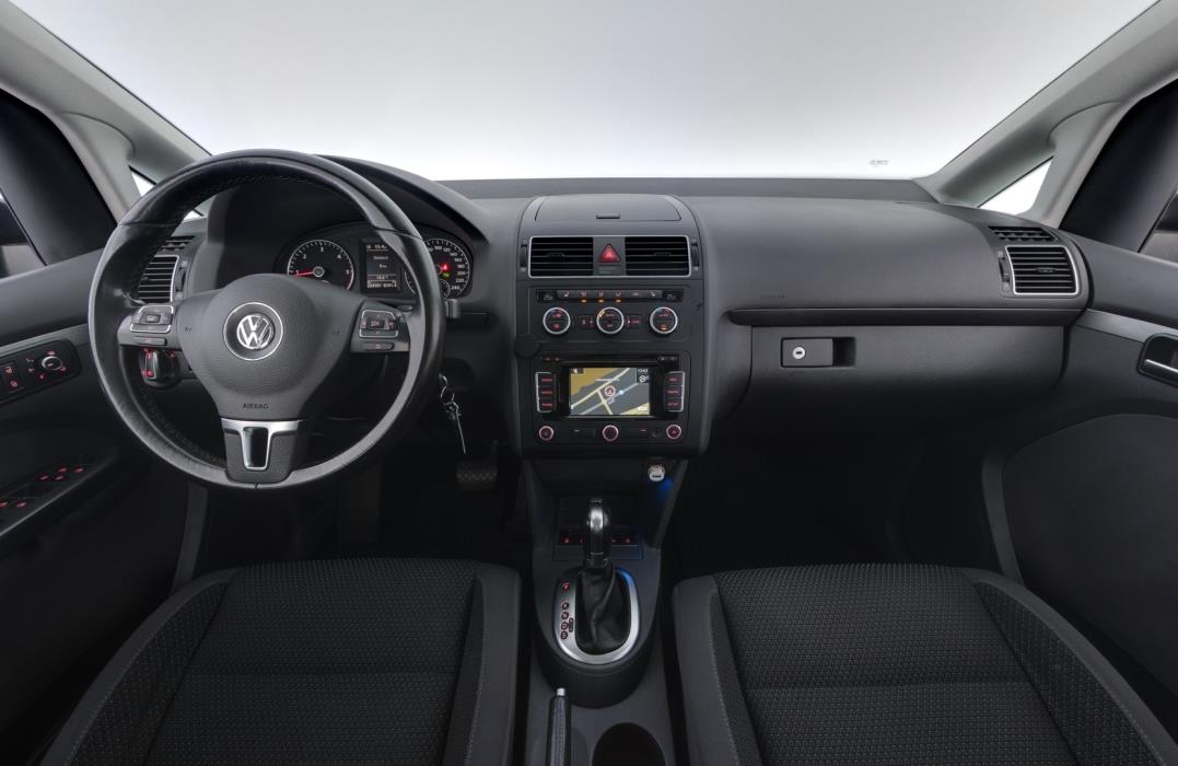 VOLKSWAGEN Touran 2014