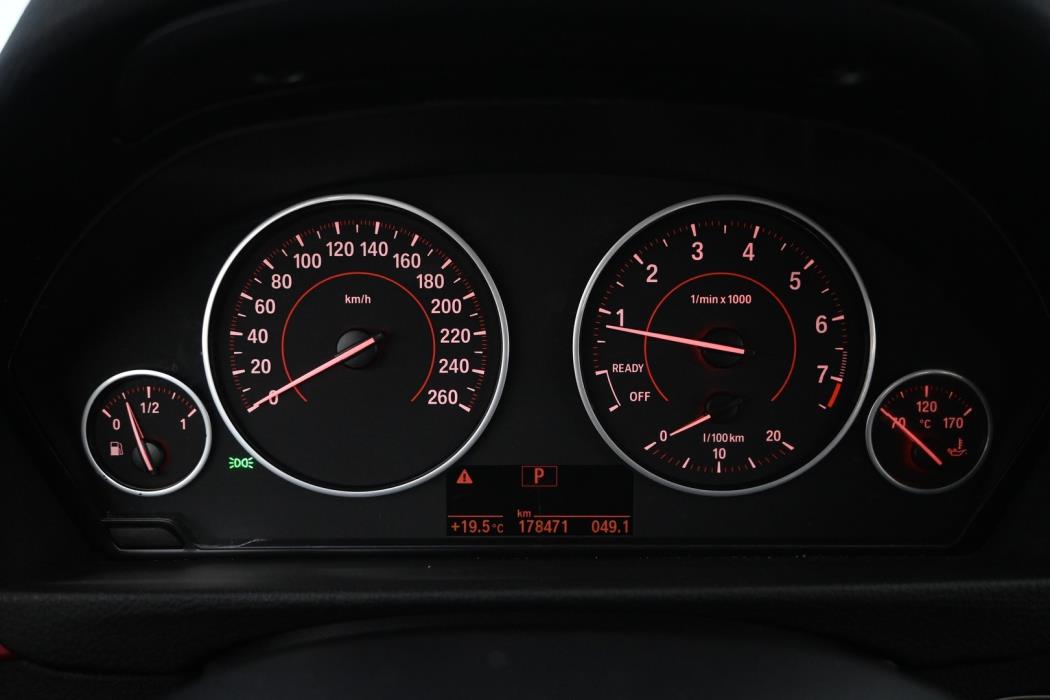 BMW 320 Gran Turismo 2014