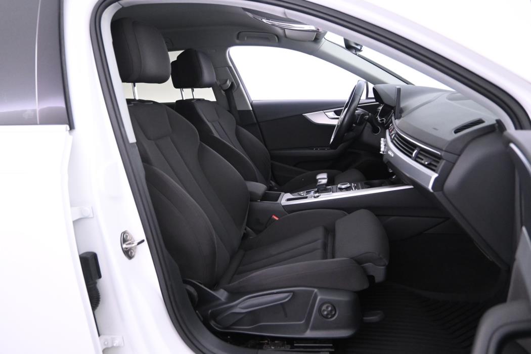 AUDI A4 2016