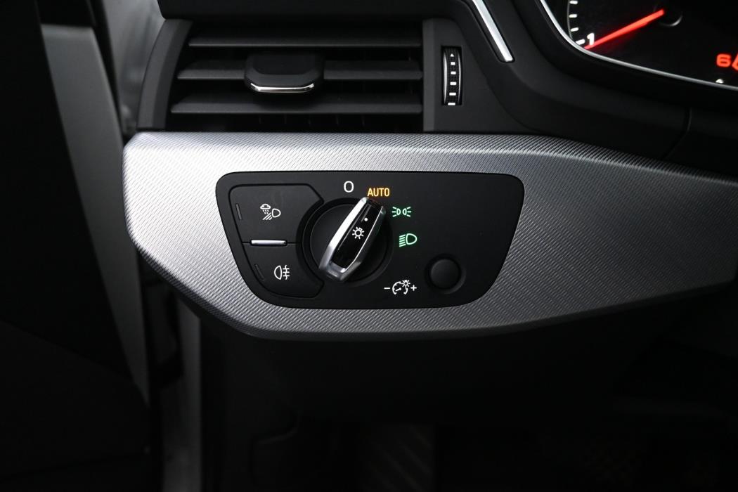 AUDI A4 2016