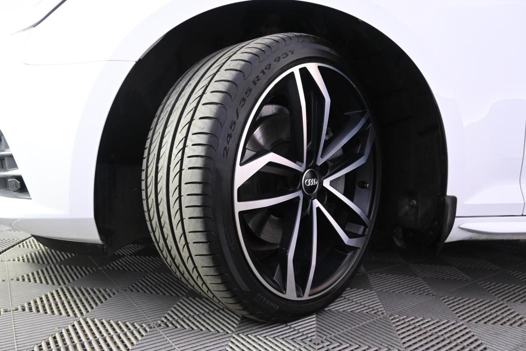 AUDI A4 2016