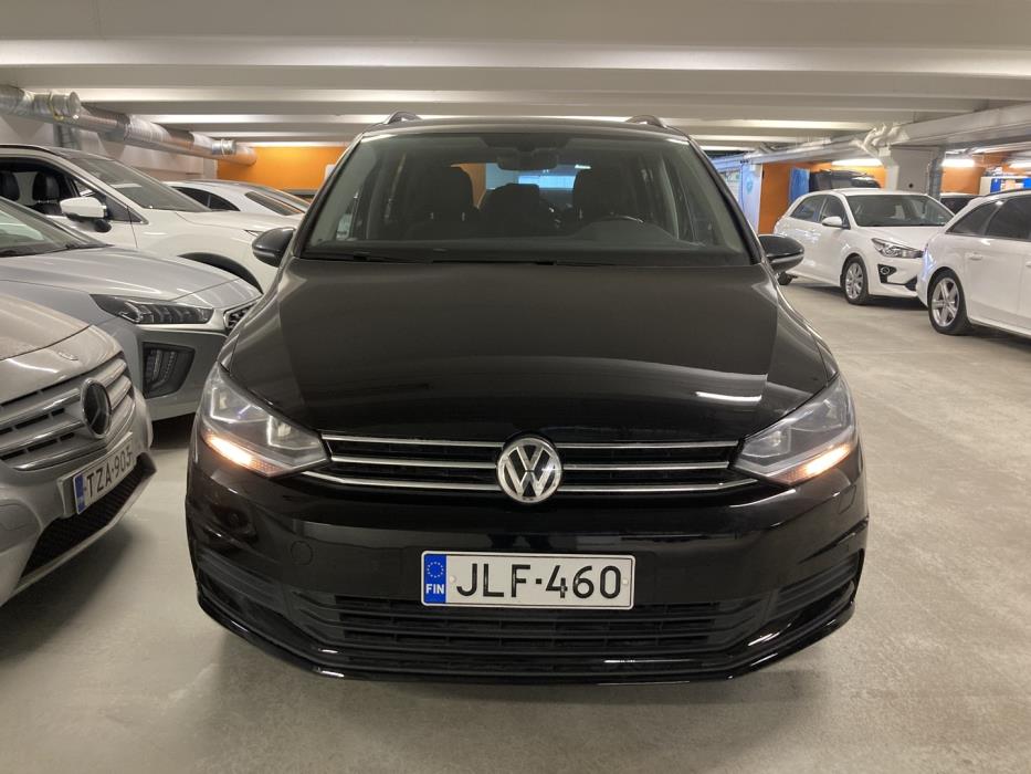 VOLKSWAGEN Touran 2019