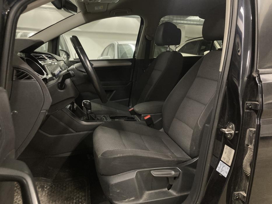 VOLKSWAGEN Touran 2019