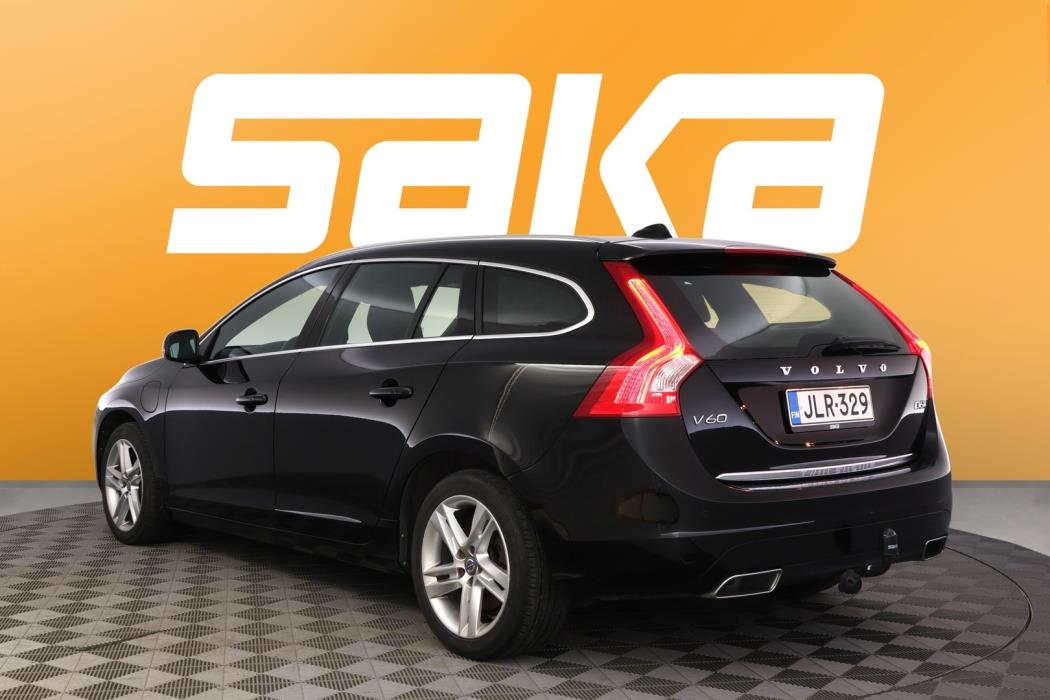 VOLVO V60 2017