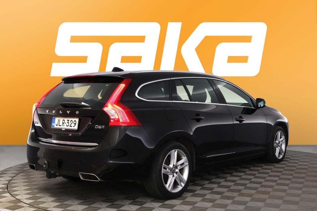 VOLVO V60 2017