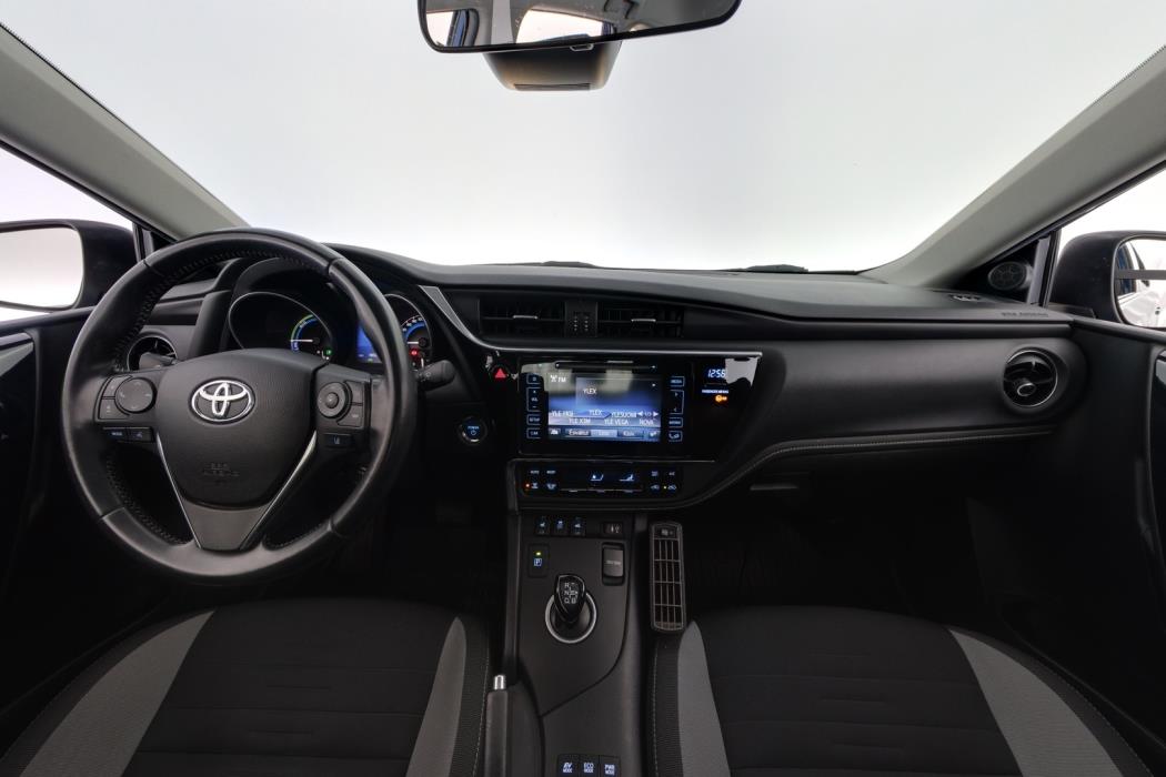 TOYOTA Auris 2017
