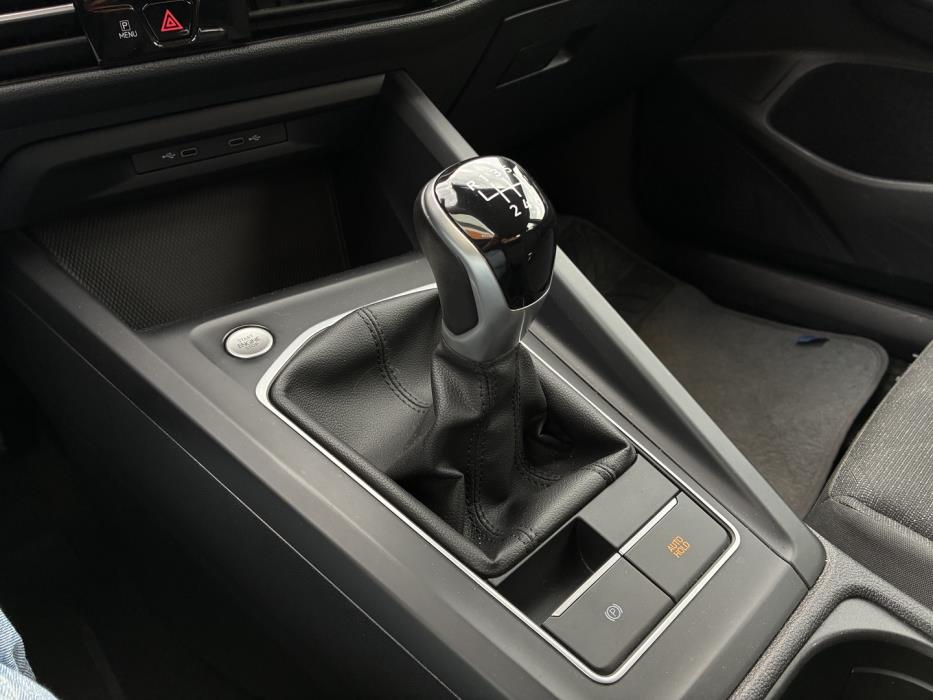 VOLKSWAGEN Golf 2021