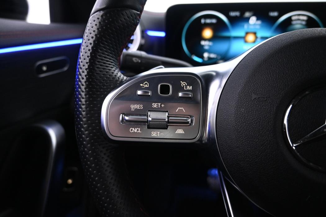 MERCEDES-BENZ CLA 2023