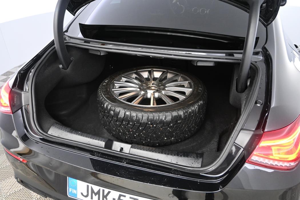 MERCEDES-BENZ CLA 2023