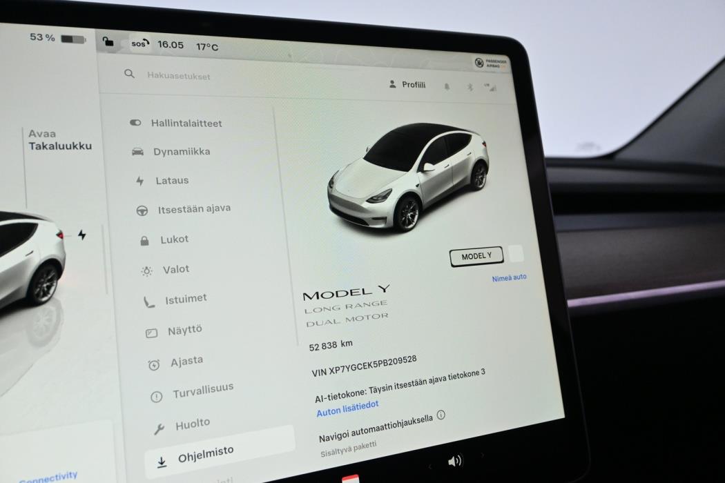 TESLA Model Y 2023