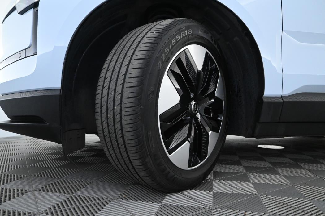 VOLVO EX30 2025