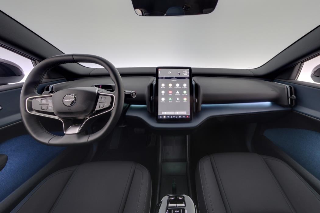 VOLVO EX30 2025