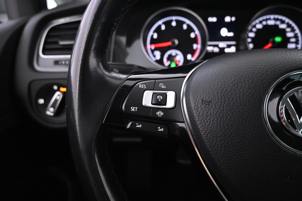 VOLKSWAGEN Golf 2020