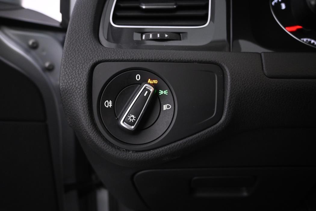 VOLKSWAGEN Golf 2020