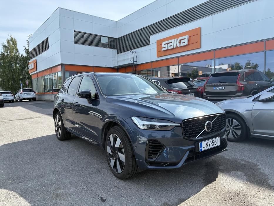 VOLVO XC60 2025