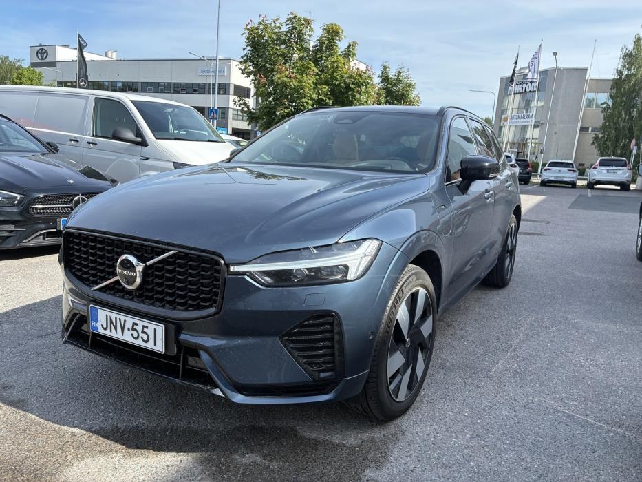 VOLVO XC60 2025