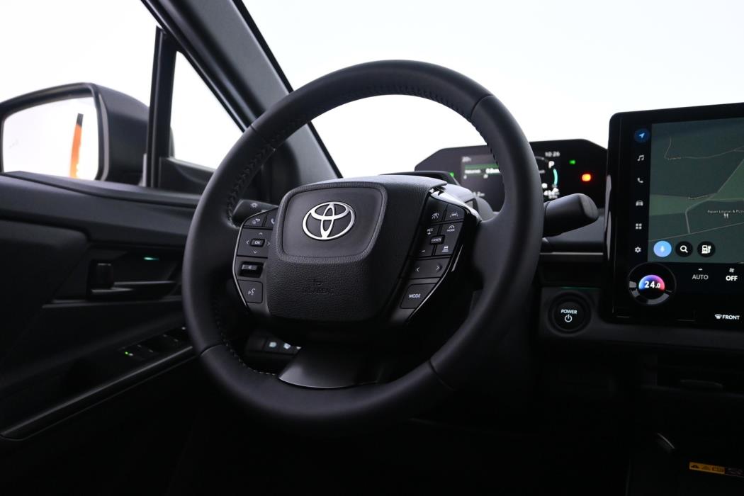 TOYOTA bZ4X 2026