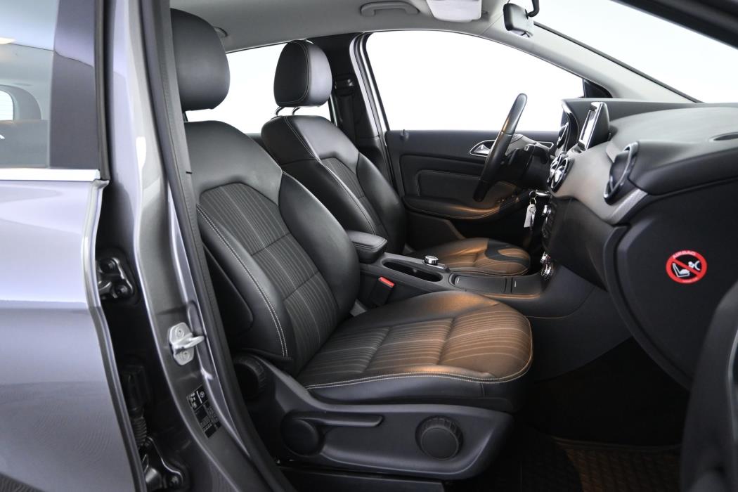 MERCEDES-BENZ B 2013