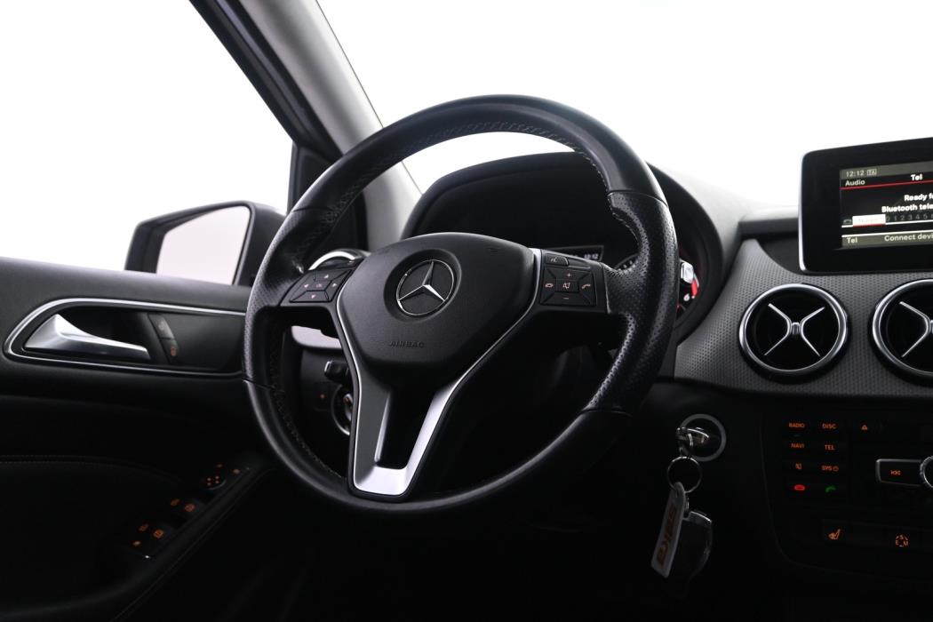 MERCEDES-BENZ B 2013