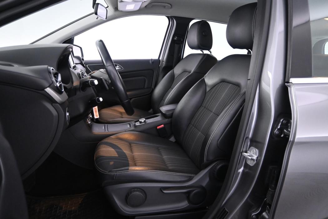 MERCEDES-BENZ B 2013