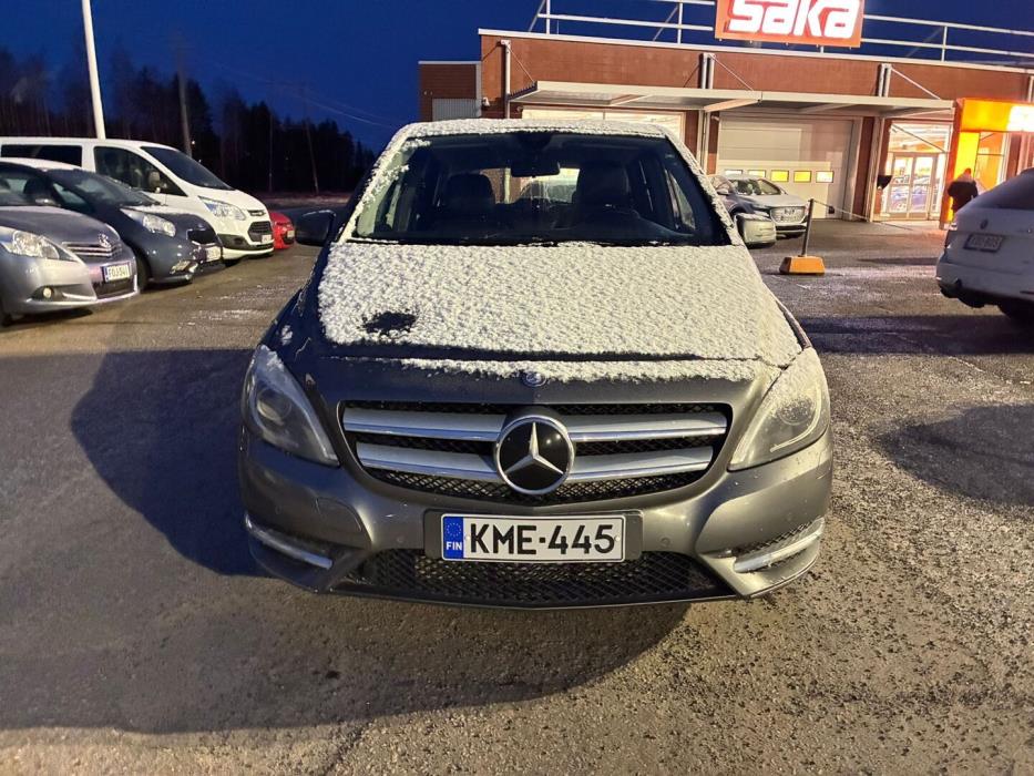 MERCEDES-BENZ B 2013