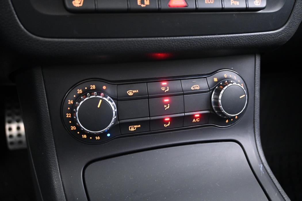 MERCEDES-BENZ B 2013