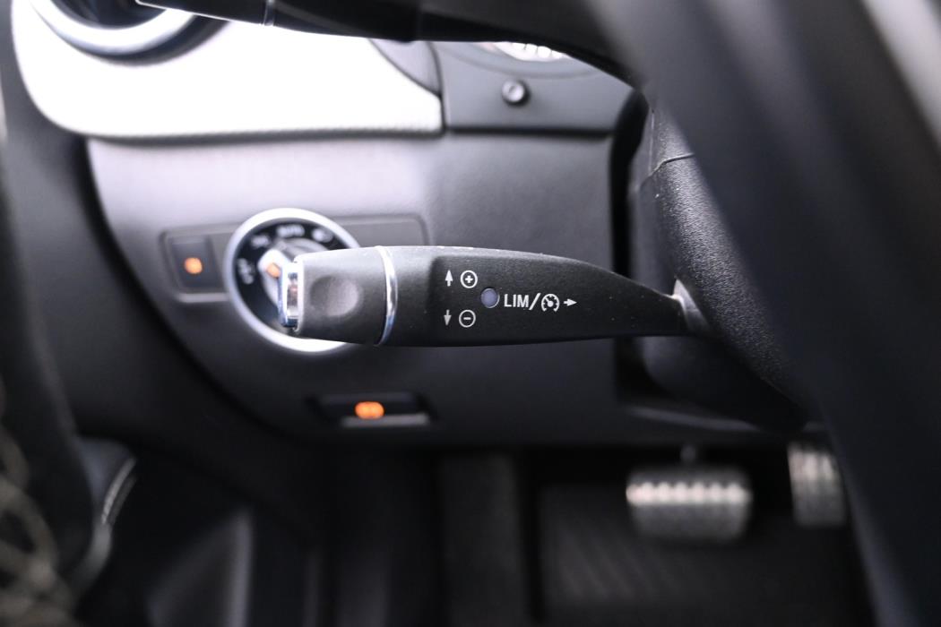 MERCEDES-BENZ B 2013