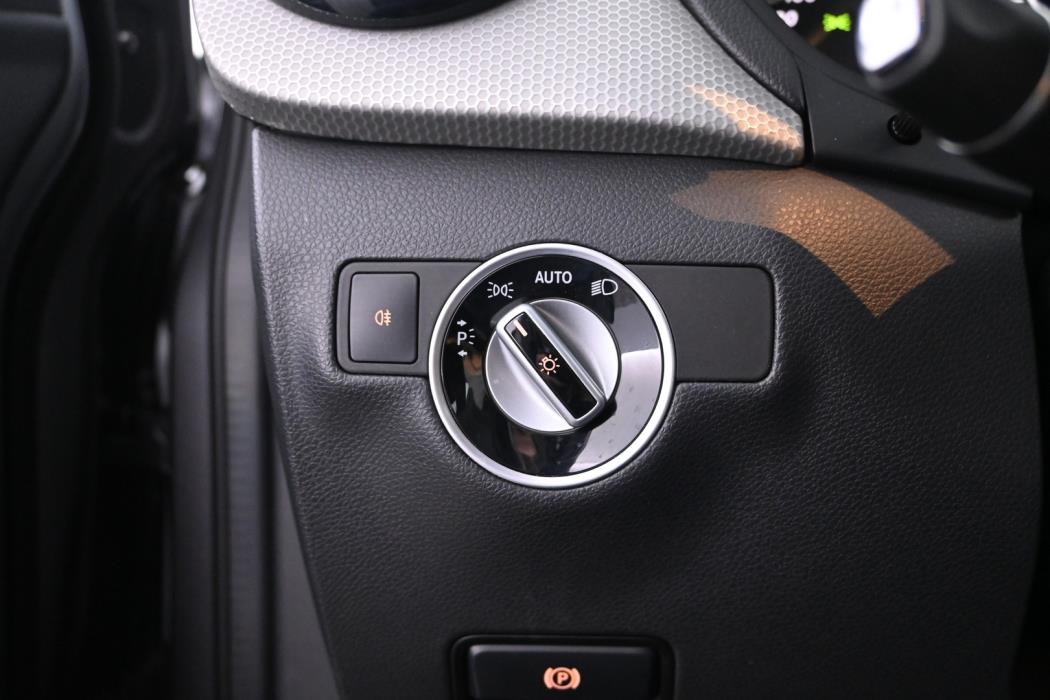 MERCEDES-BENZ B 2013