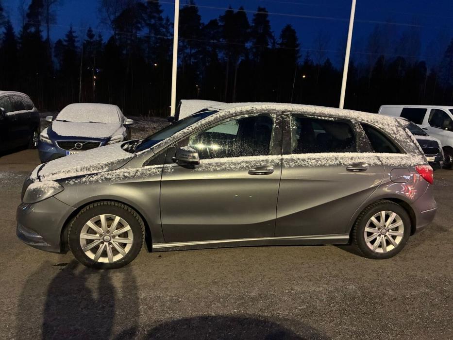 MERCEDES-BENZ B 2013