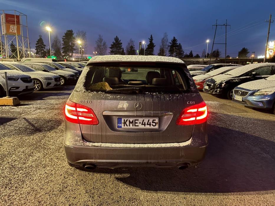 MERCEDES-BENZ B 2013