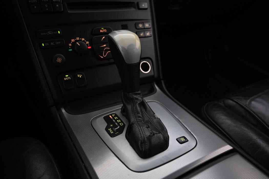 VOLVO XC90 2005