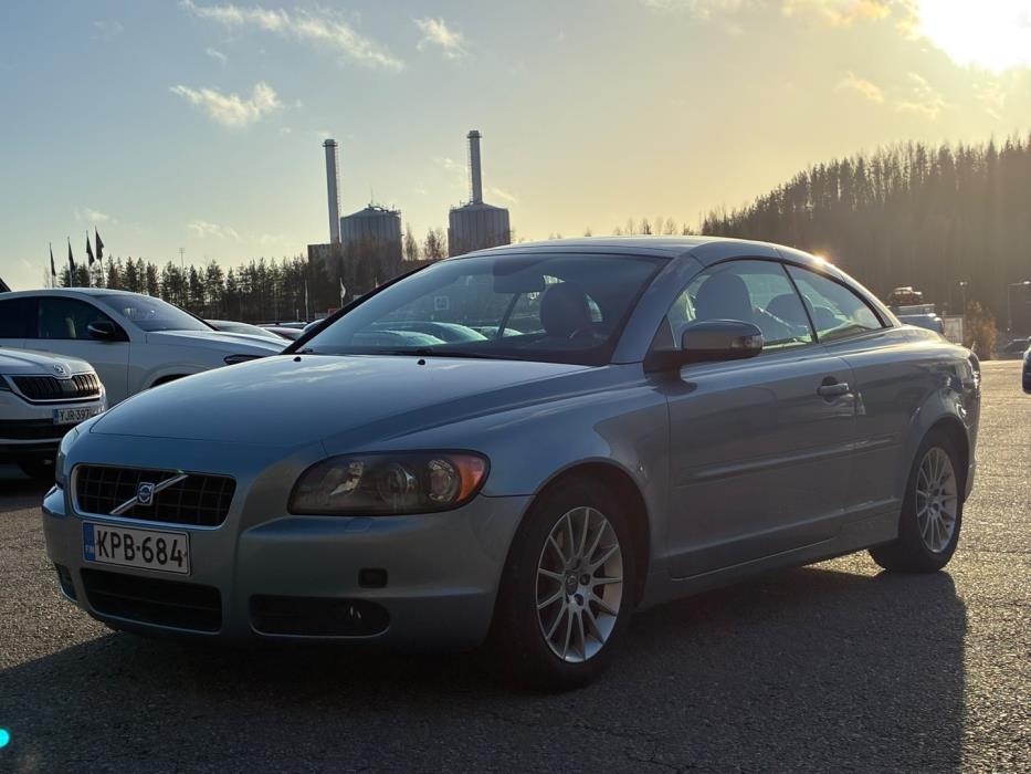 VOLVO C70 2009