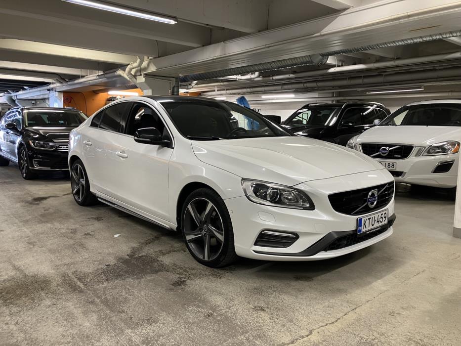VOLVO S60 2015