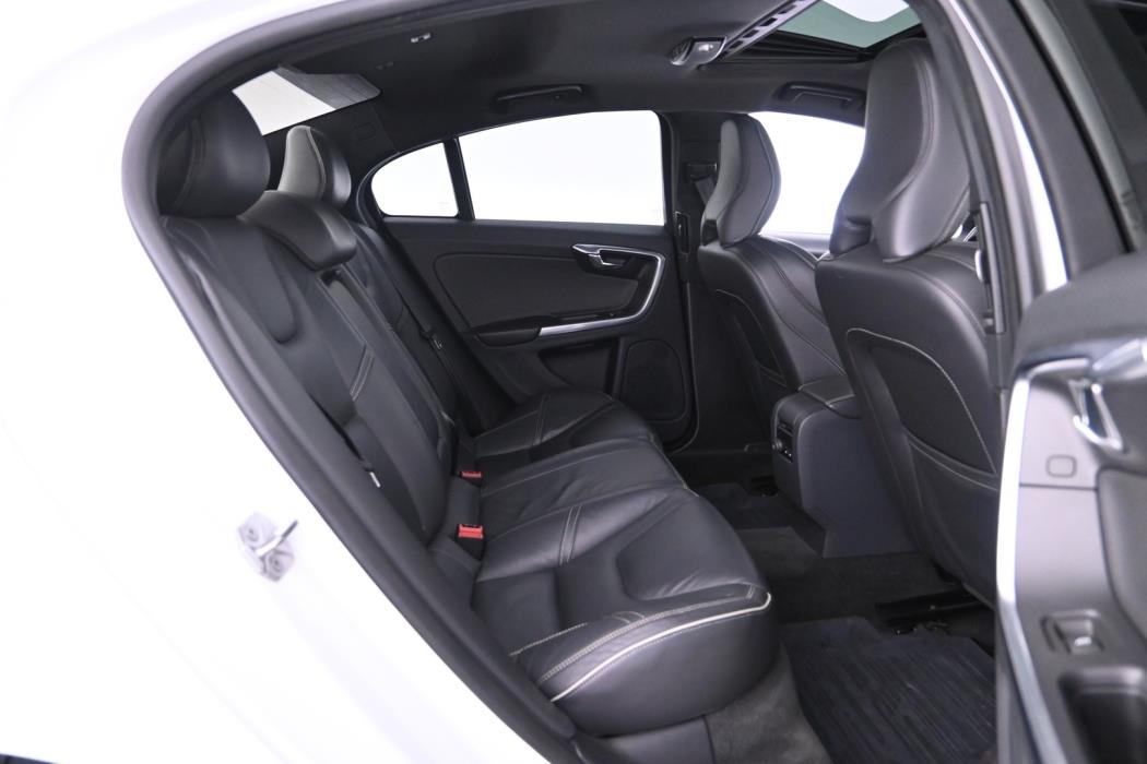 VOLVO S60 2016