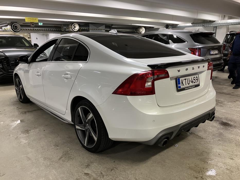VOLVO S60 2015
