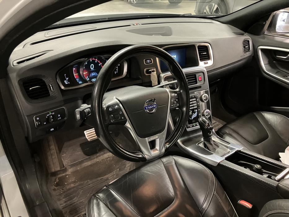 VOLVO S60 2015