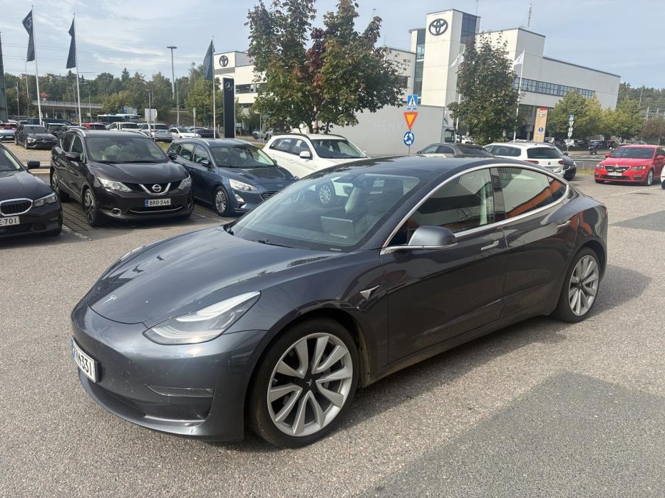 TESLA Model 3 2020