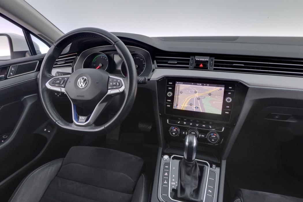 VOLKSWAGEN Passat 2020