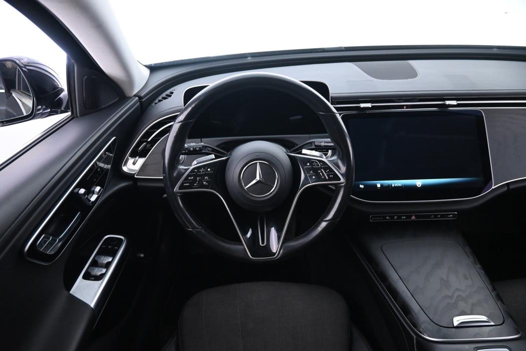 MERCEDES-BENZ E 2025