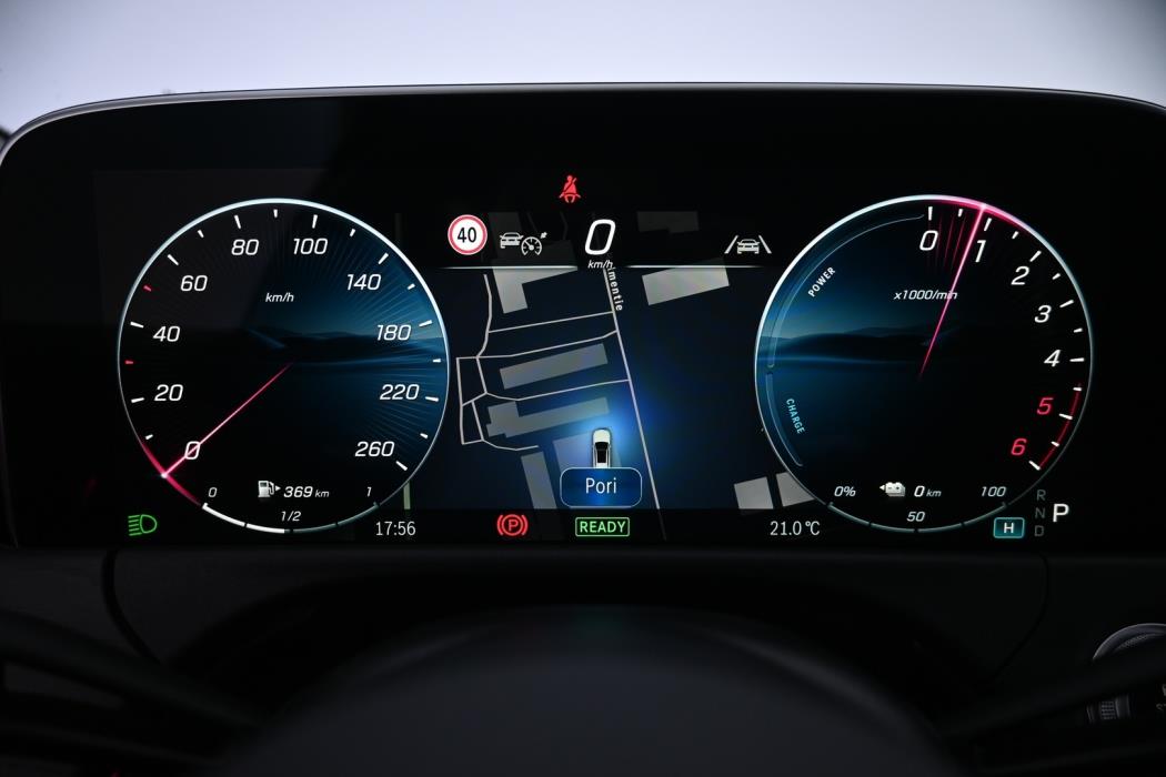 MERCEDES-BENZ E 2025